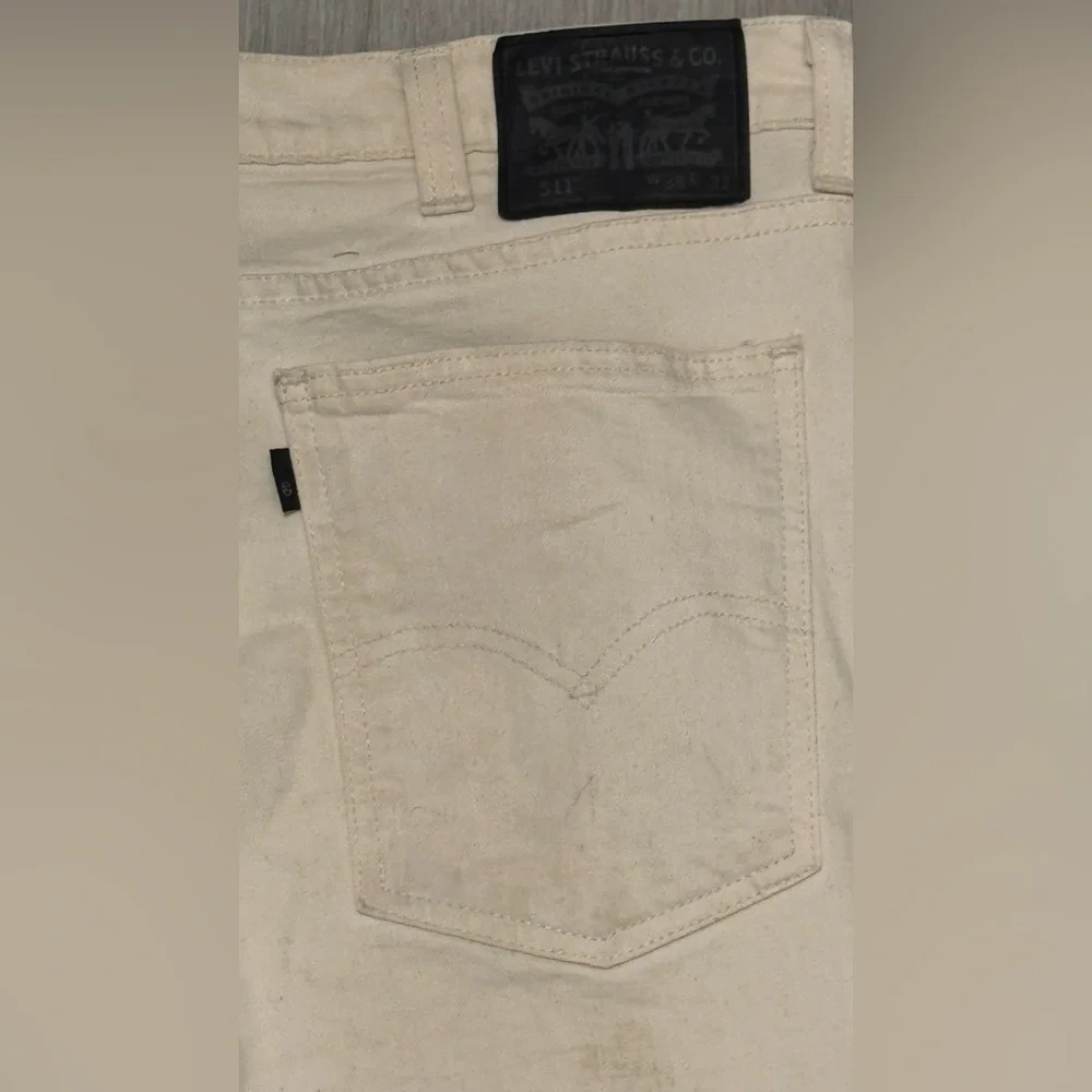 Levis relaxed fit
